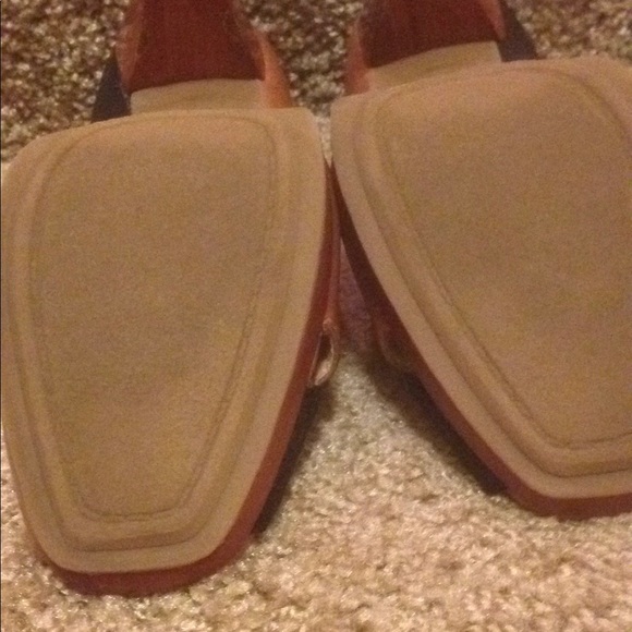 Kenneth Cole Reaction 🤔Leather - Picture 6 of 8